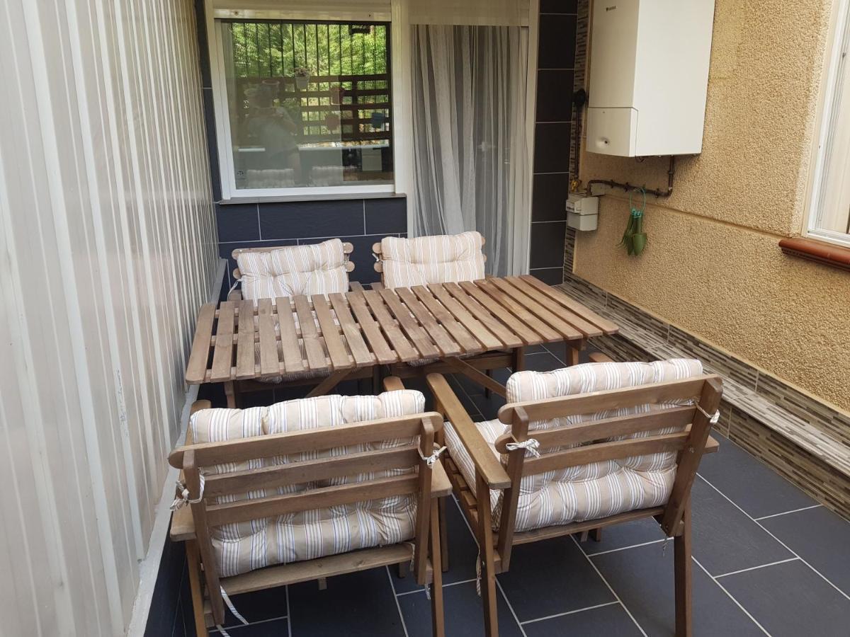 Amplio Apto Con Patio Privado Aranjuez Ngoại thất bức ảnh
